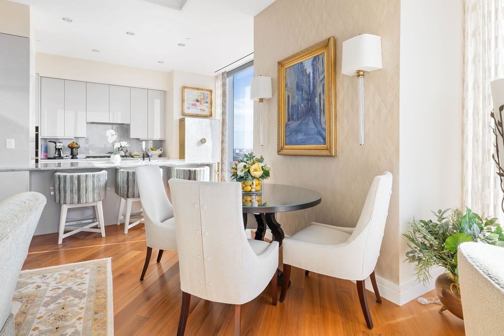 1 Dalton St #3205 Boston, MA 02115