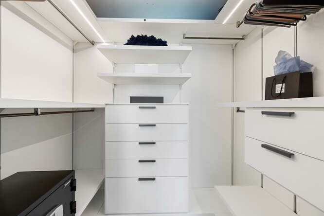 1 Franklin St #2307 Boston, MA 02110