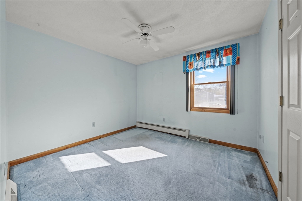 5 Jessica Ln Wakefield, MA 01880