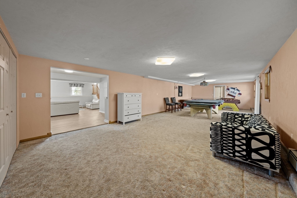 5 Jessica Ln Wakefield, MA 01880