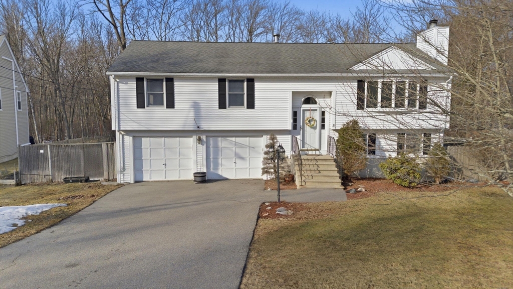 5 Jessica Ln Wakefield, MA 01880