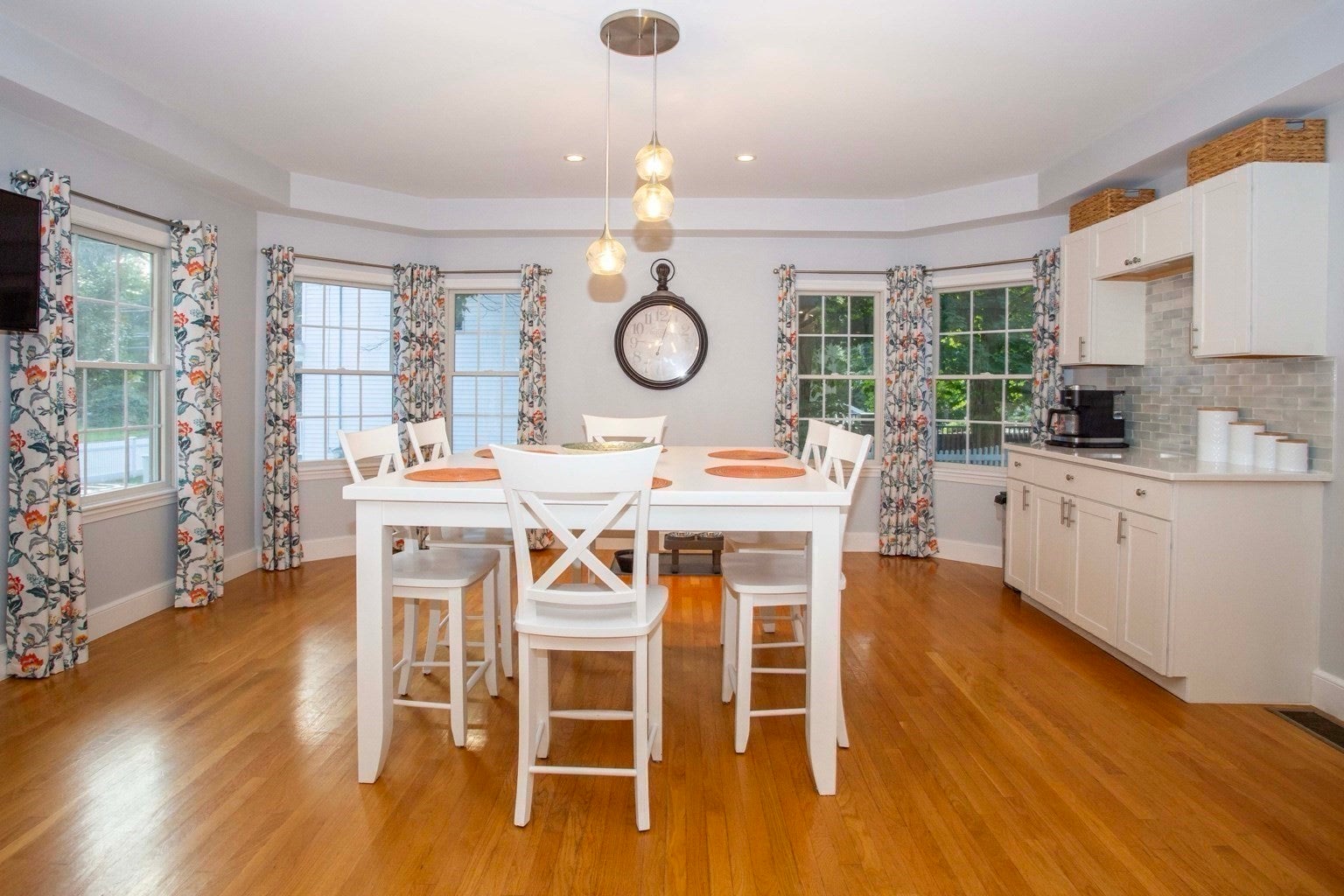 84 Spg St Wakefield, MA 01880
