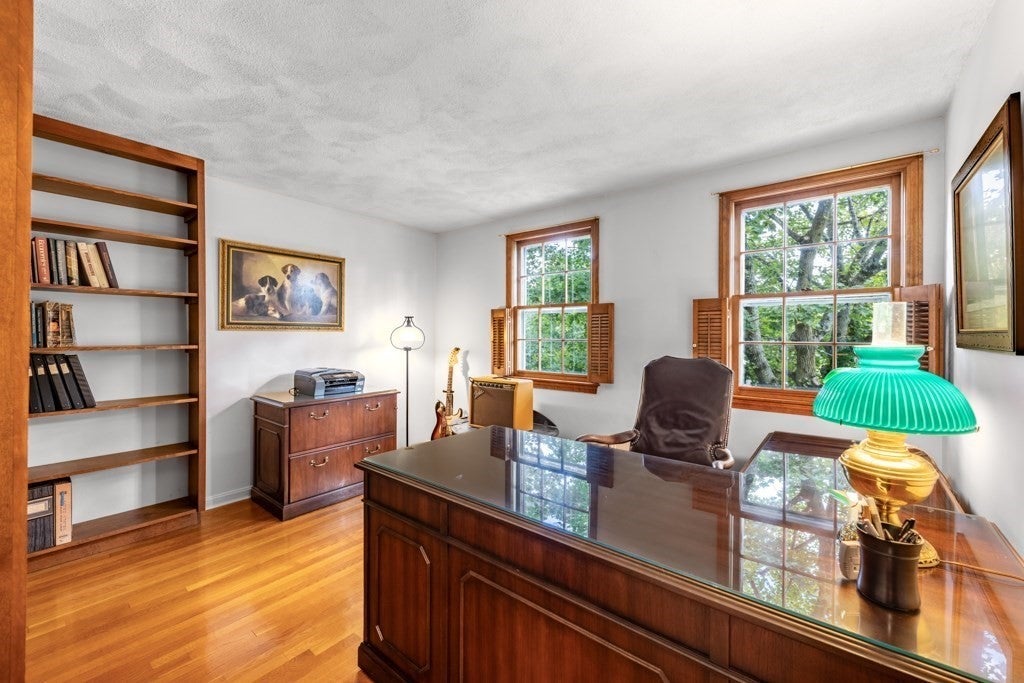 2 Rosemary Ave Wakefield, MA 01880