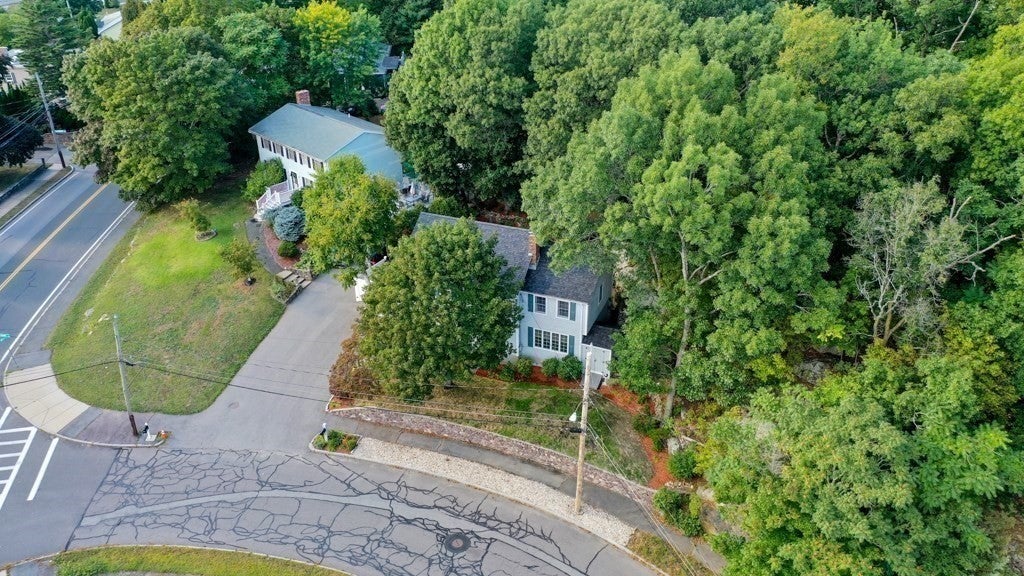 2 Rosemary Ave Wakefield, MA 01880
