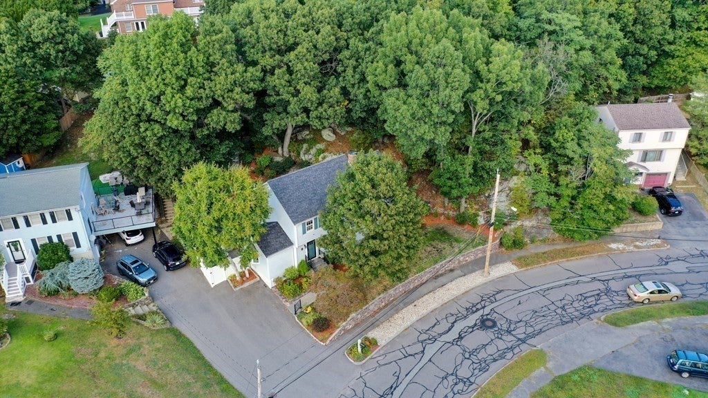2 Rosemary Ave Wakefield, MA 01880