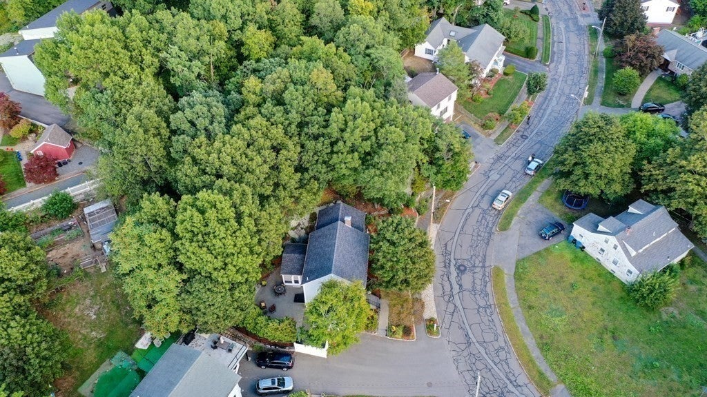 2 Rosemary Ave Wakefield, MA 01880