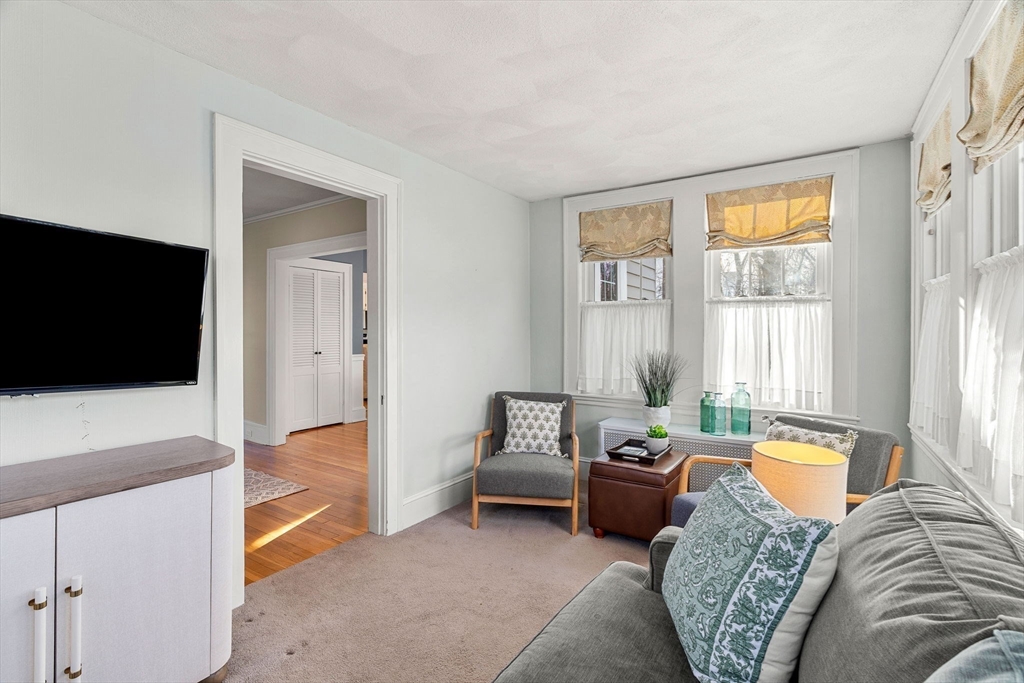 24 Gladstone St Wakefield, MA 01880