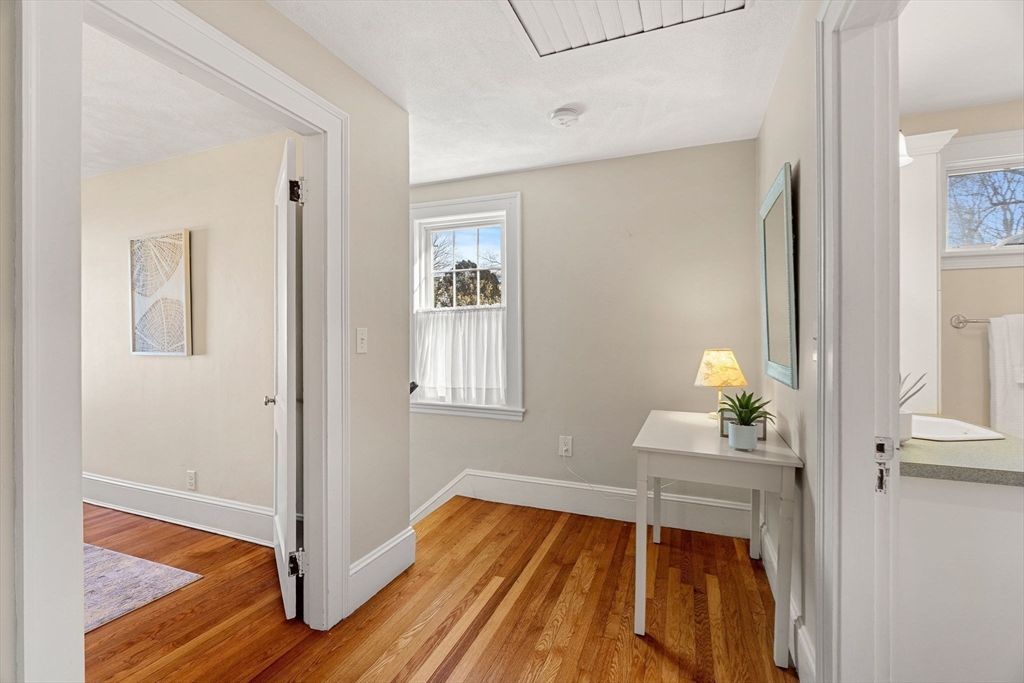 24 Gladstone St Wakefield, MA 01880