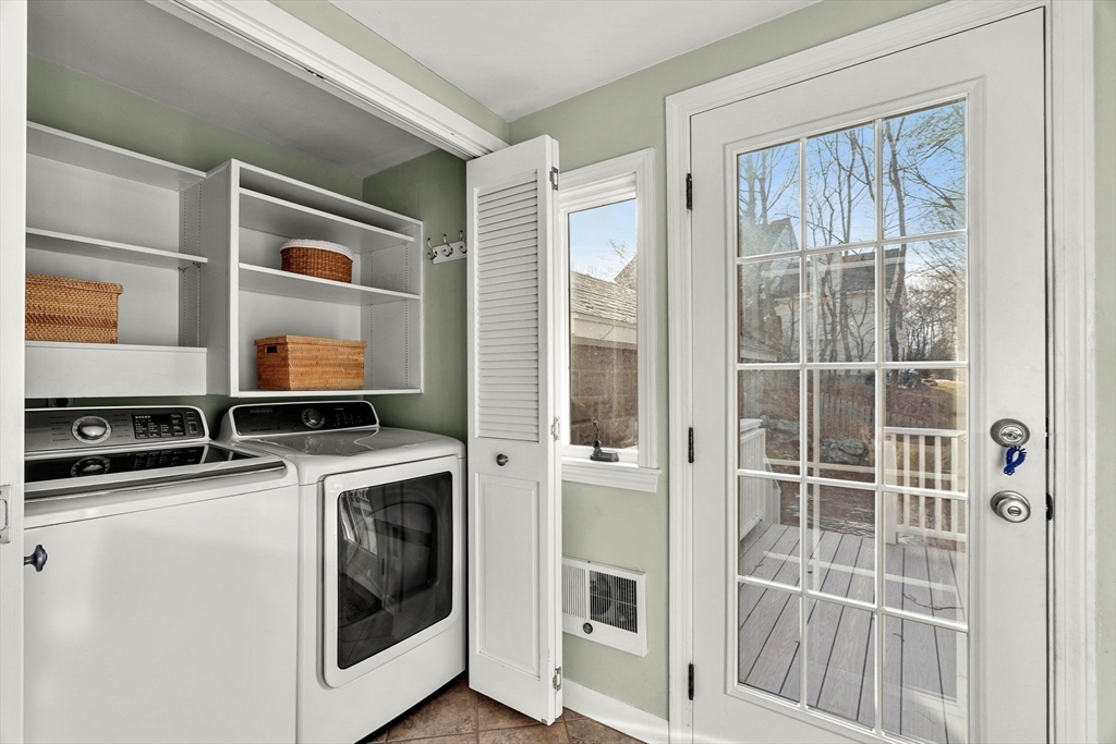 24 Gladstone St Wakefield, MA 01880