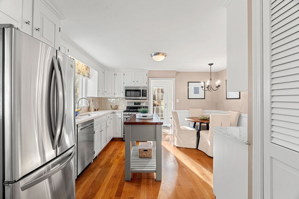 24 Gladstone St Wakefield, MA 01880