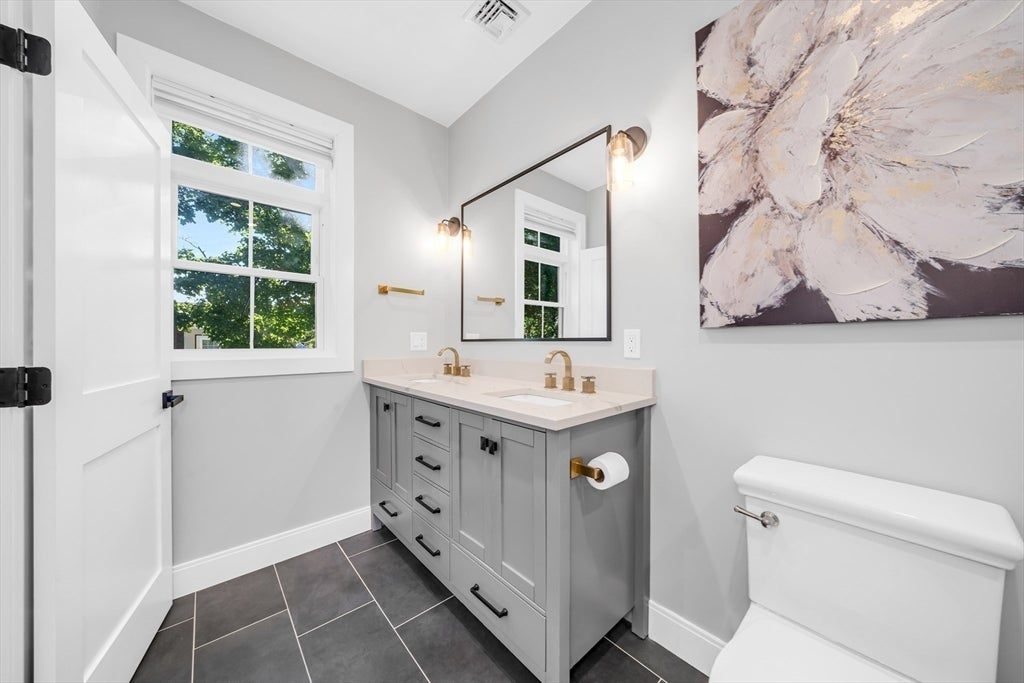 49A Chestnut St #3 Wakefield, MA 01880