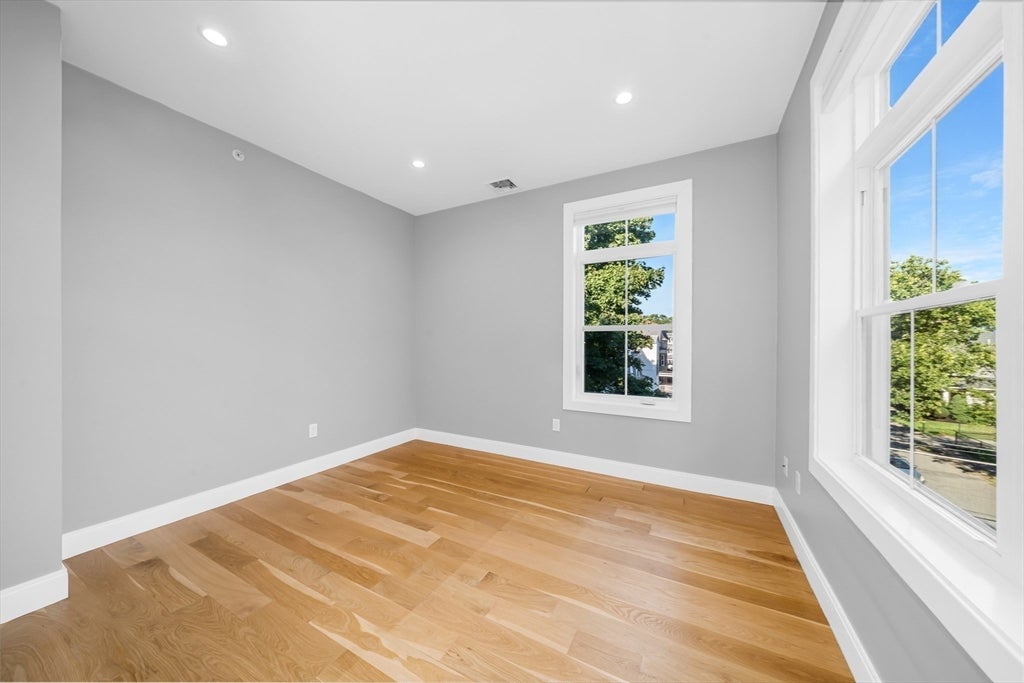 49A Chestnut St #3 Wakefield, MA 01880