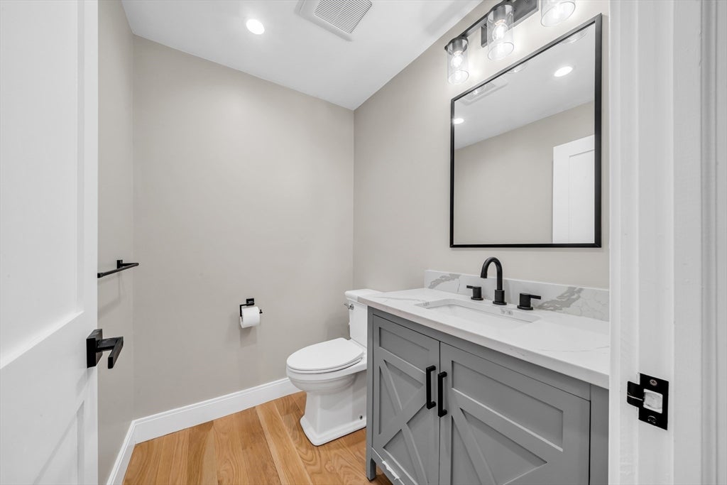 49A Chestnut St #3 Wakefield, MA 01880