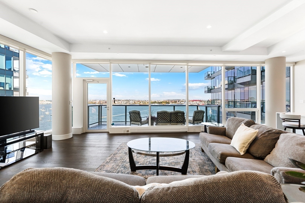 50 Liberty Dr #10K Boston, MA 02210 50 Liberty Dr #10K Boston, MA 02210