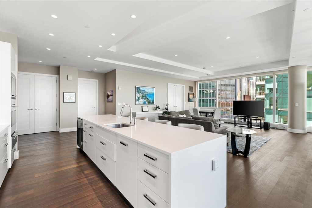 50 Liberty Dr #10K Boston, MA 02210 50 Liberty Dr #10K Boston, MA 02210