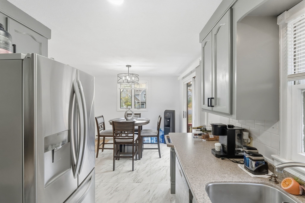 26 Wakefield Ave Webster, MA 01570