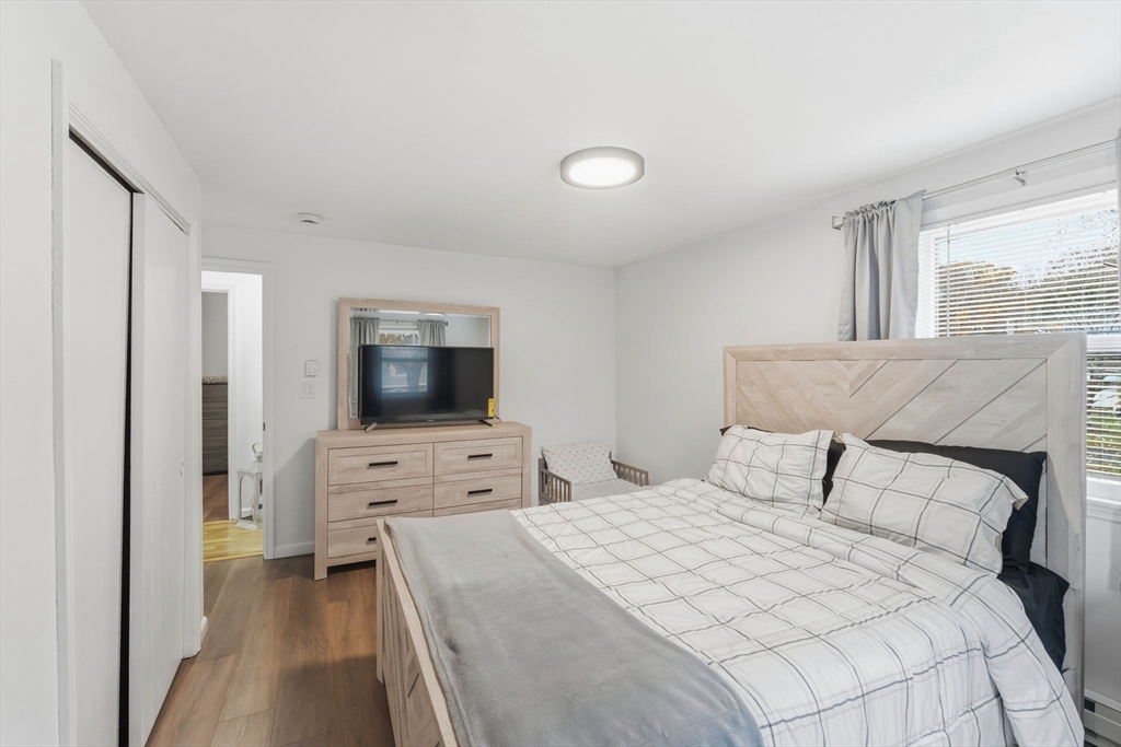 26 Wakefield Ave Webster, MA 01570