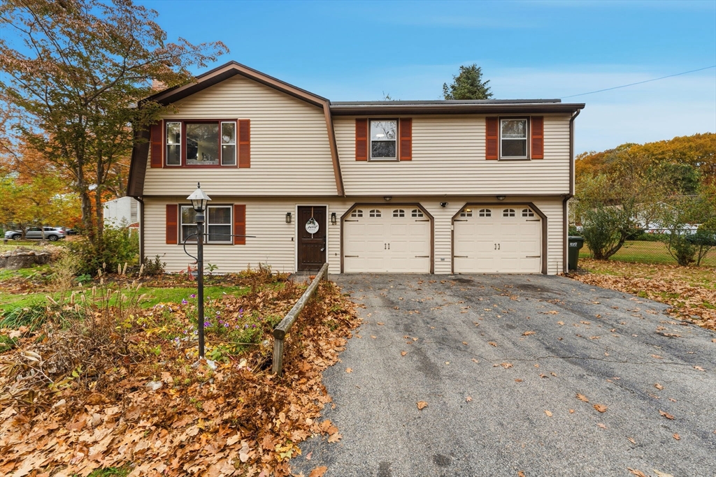 26 Wakefield Ave Webster, MA 01570
