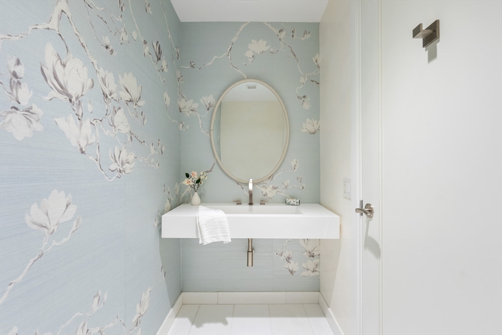 22 Liberty Dr #9 Boston, MA 02210