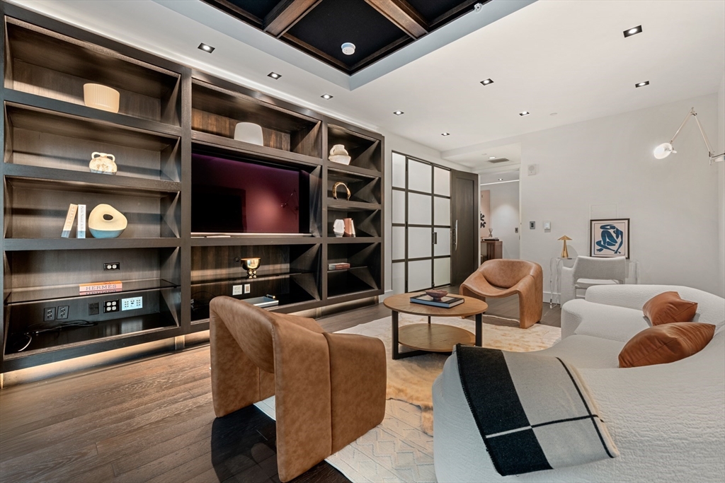 22 Liberty Dr #9 Boston, MA 02210