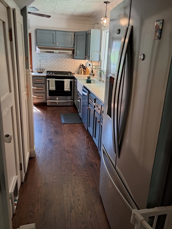 116 Parker Rd Wakefield, MA 01880