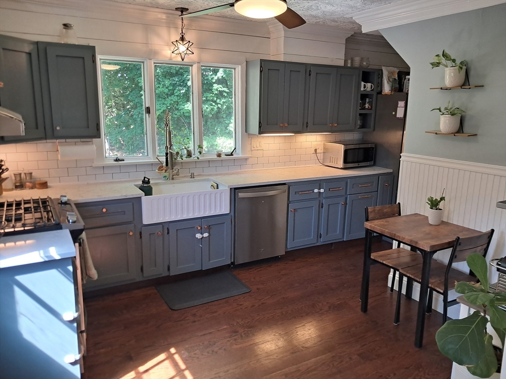 116 Parker Rd Wakefield, MA 01880