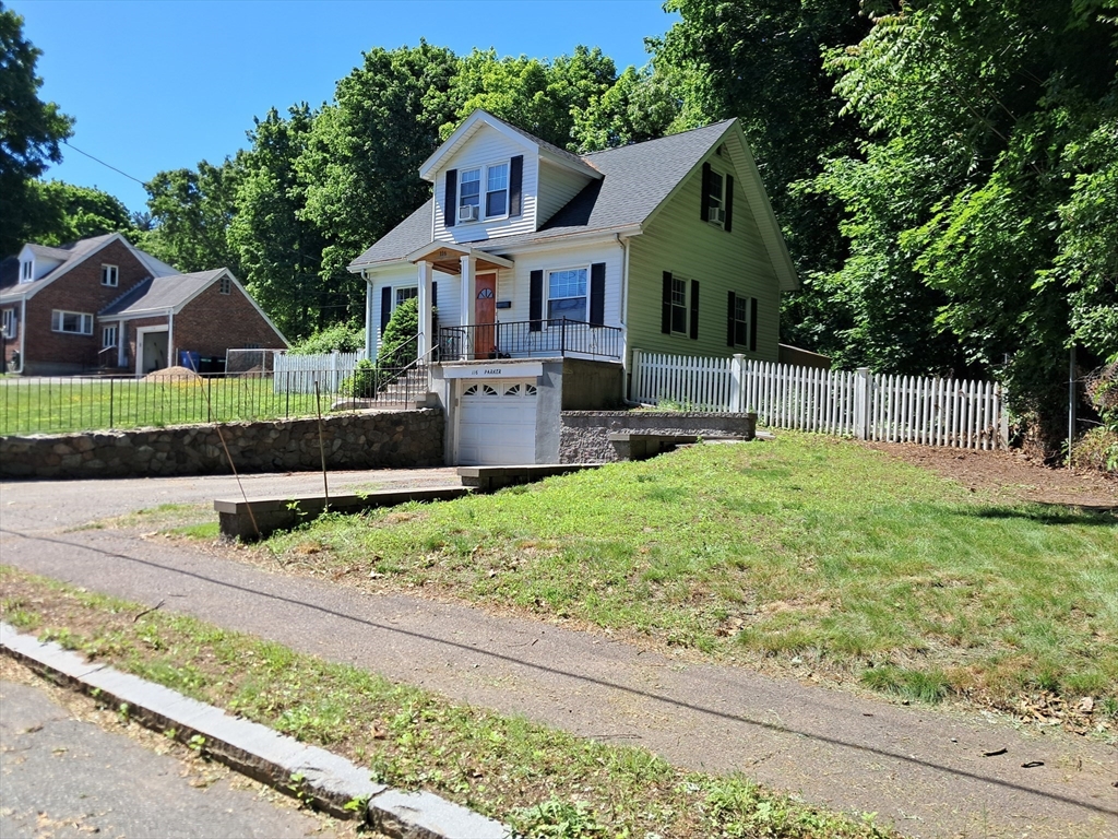 116 Parker Rd Wakefield, MA 01880