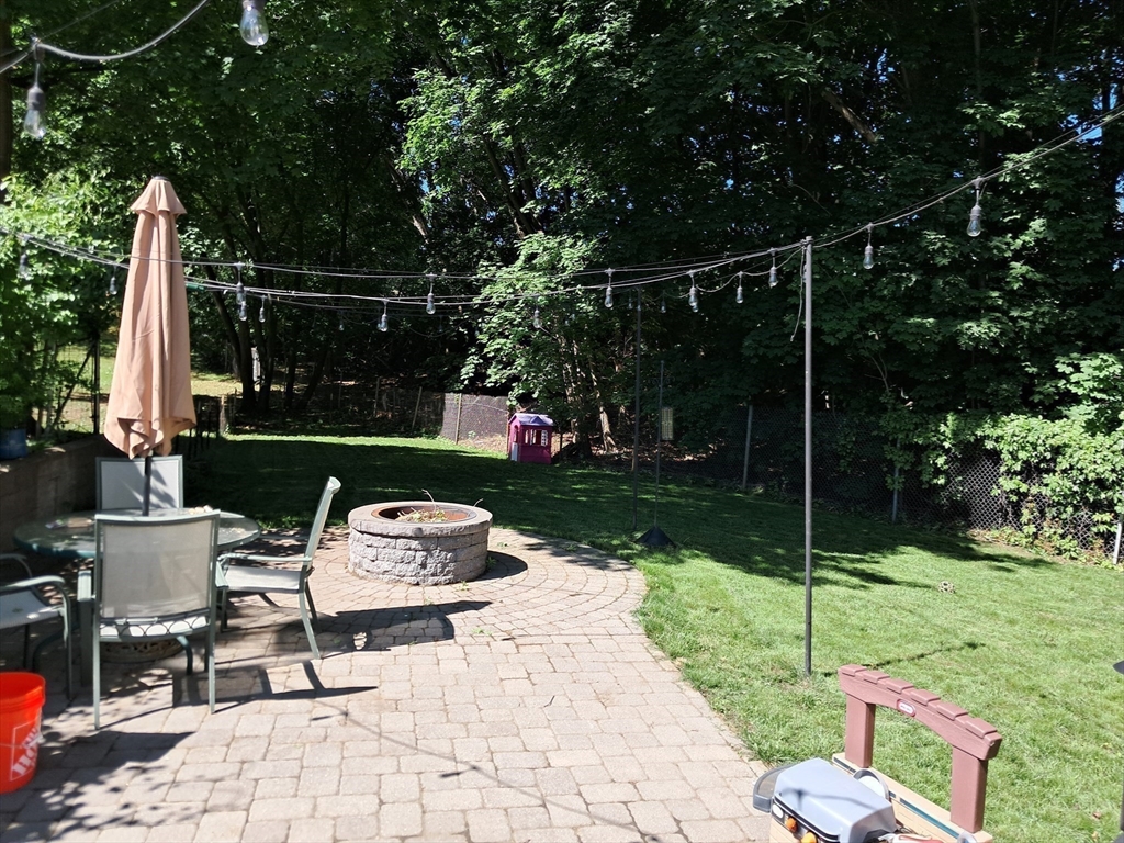 116 Parker Rd Wakefield, MA 01880
