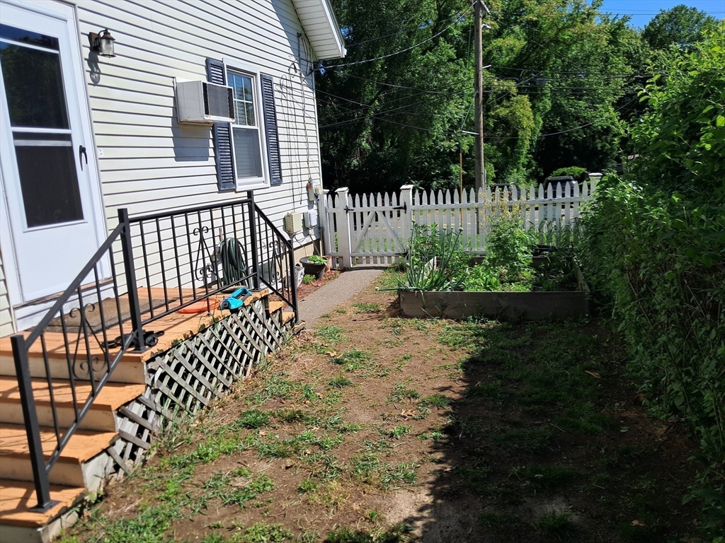 116 Parker Rd Wakefield, MA 01880