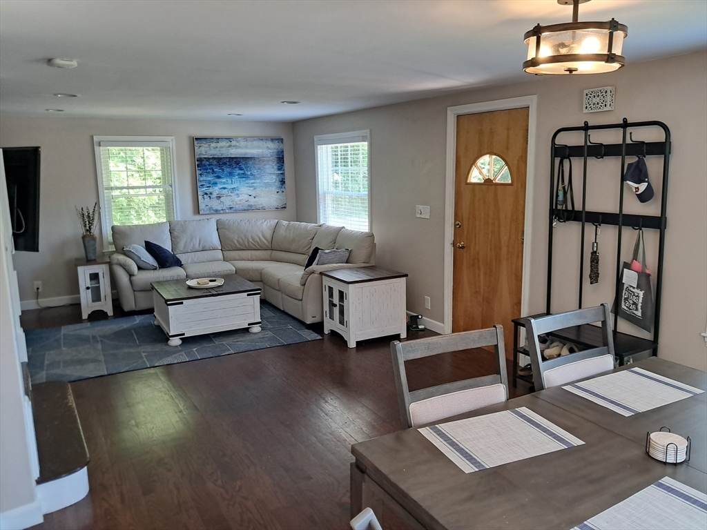 116 Parker Rd Wakefield, MA 01880