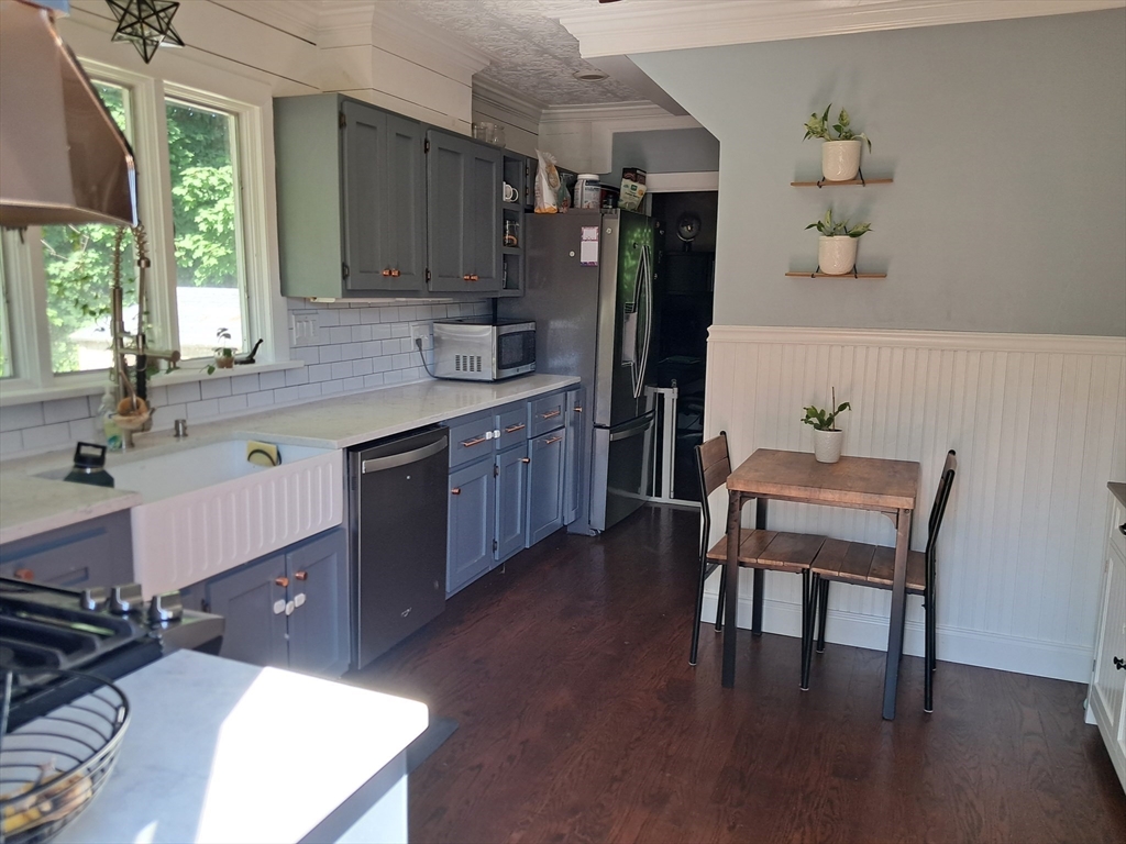 116 Parker Rd Wakefield, MA 01880