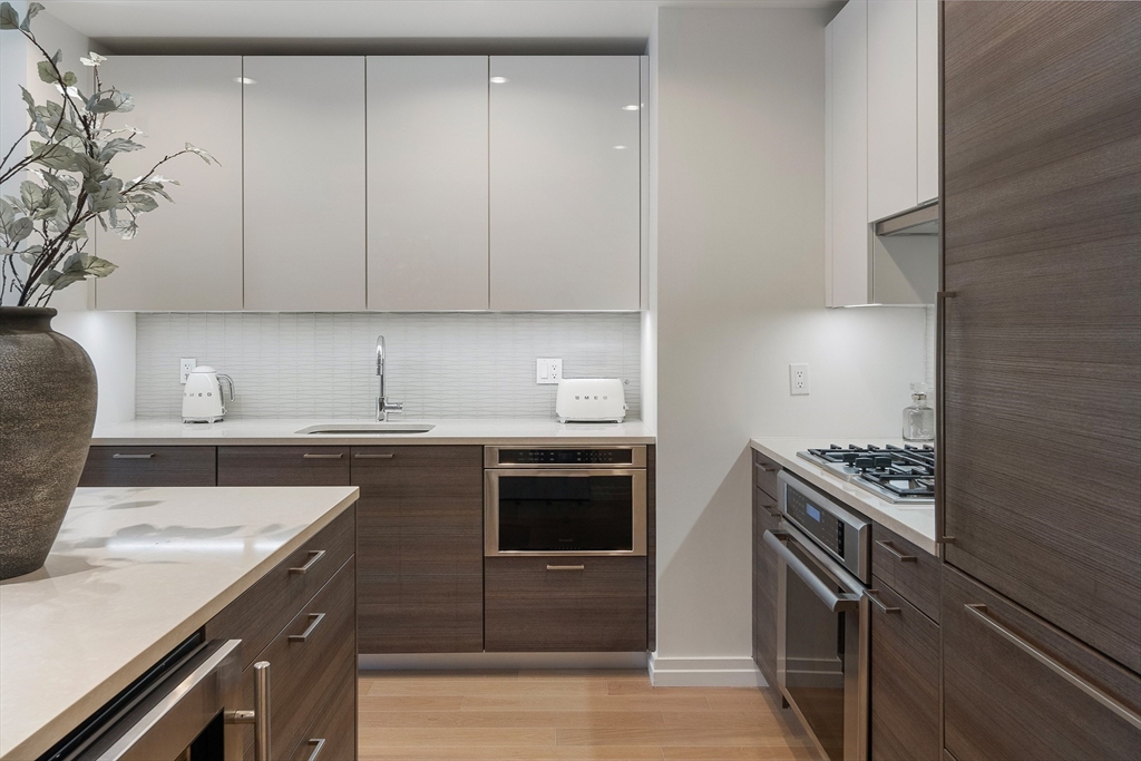 1 Franklin St #1506 Boston, MA 02110