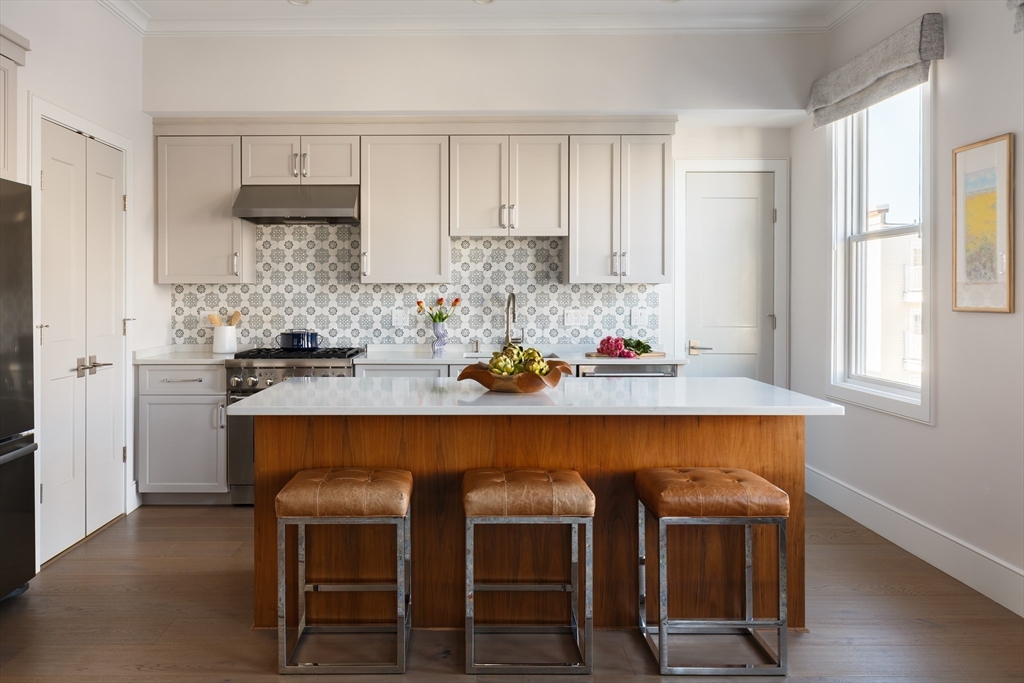 11 Tannery Brk Row #3 Somerville, MA 02144