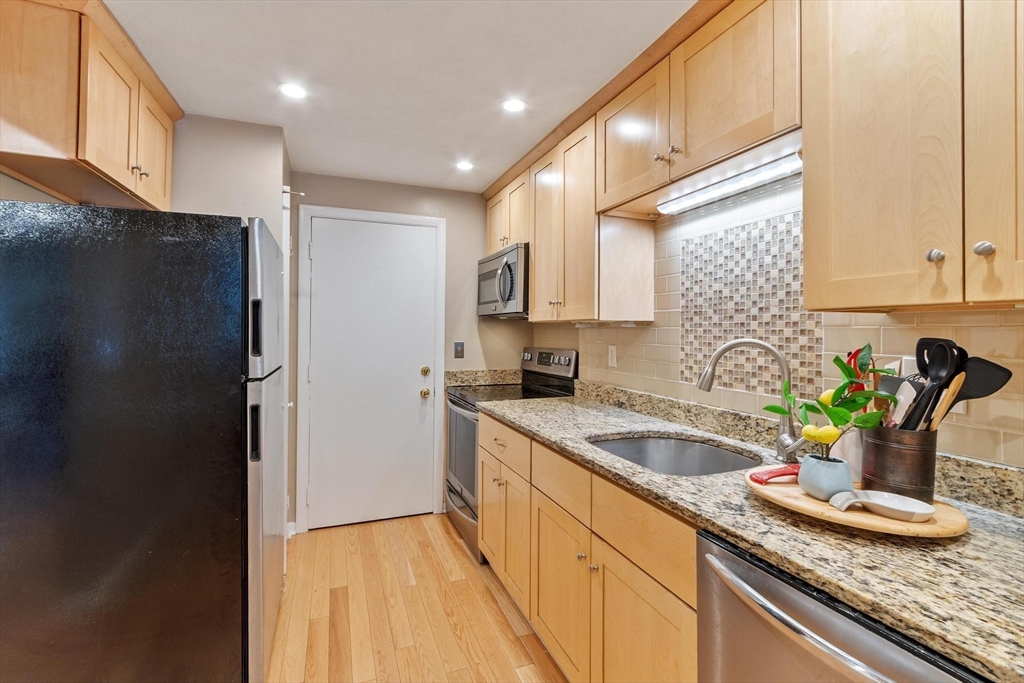276 Albion St #12 Wakefield, MA 01880