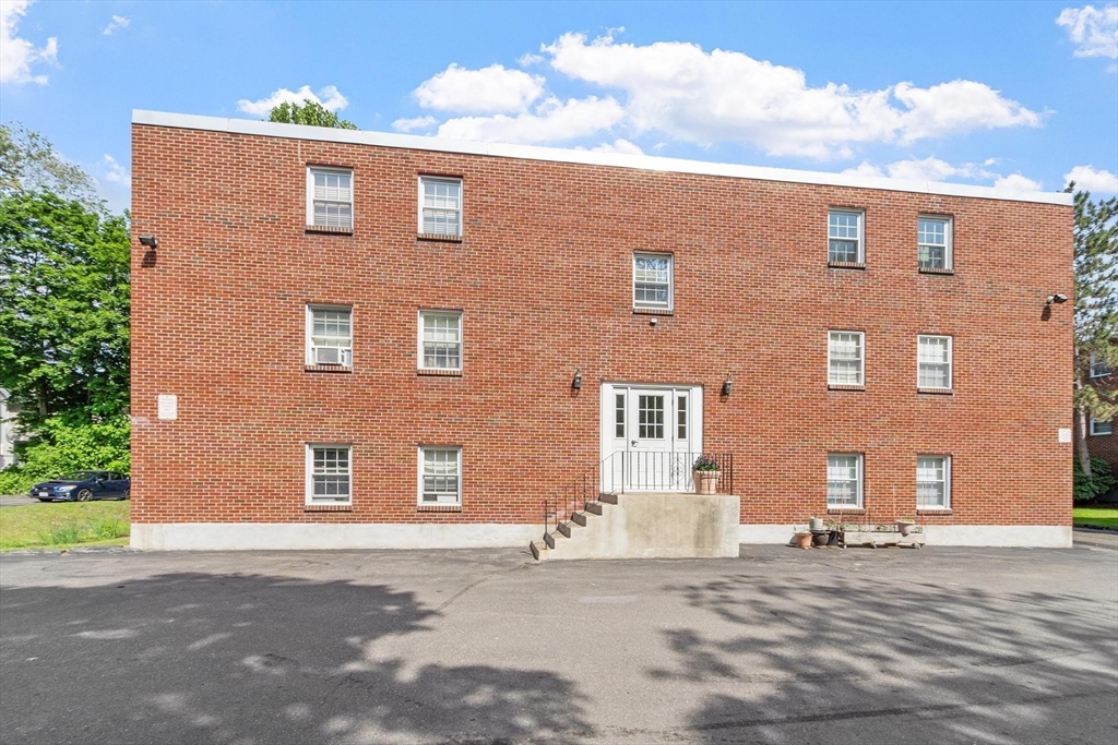 276 Albion St #12 Wakefield, MA 01880