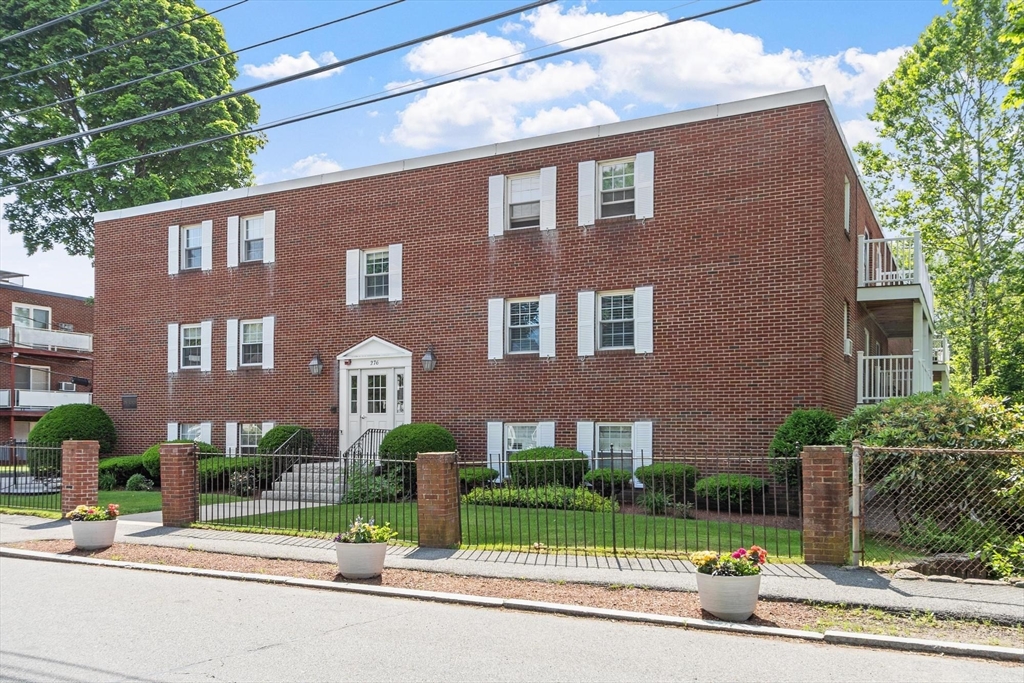 276 Albion St #12 Wakefield, MA 01880
