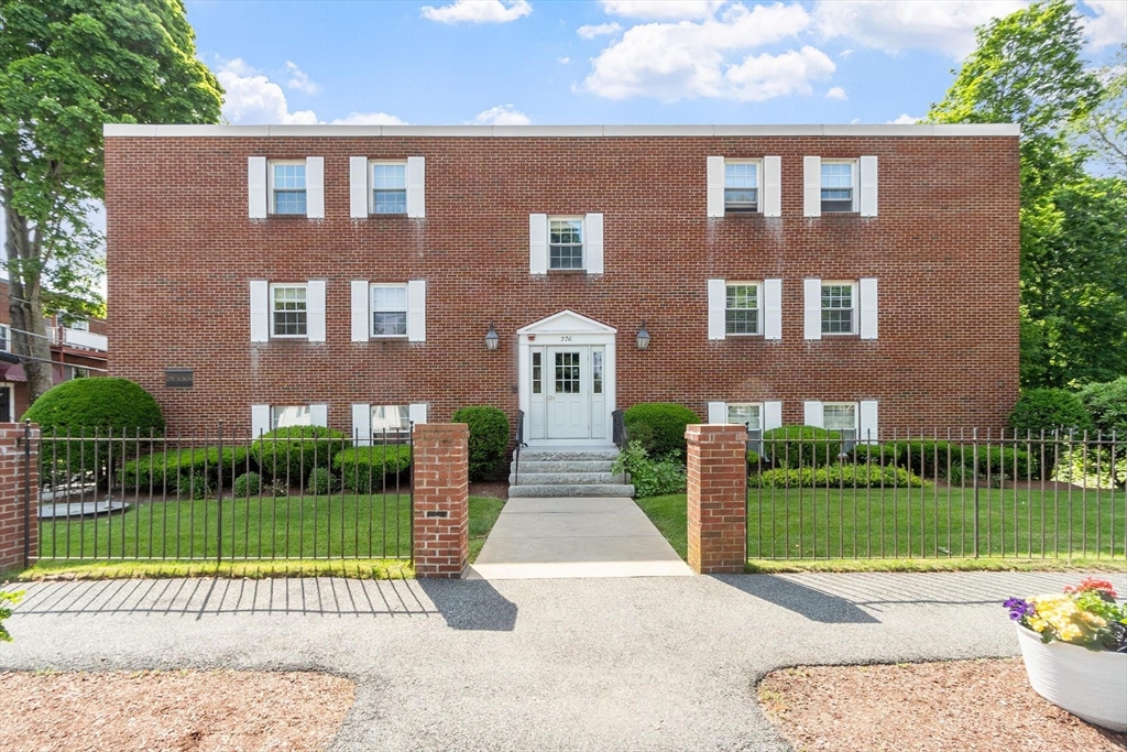 276 Albion St #12 Wakefield, MA 01880