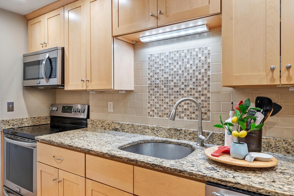 276 Albion St #12 Wakefield, MA 01880
