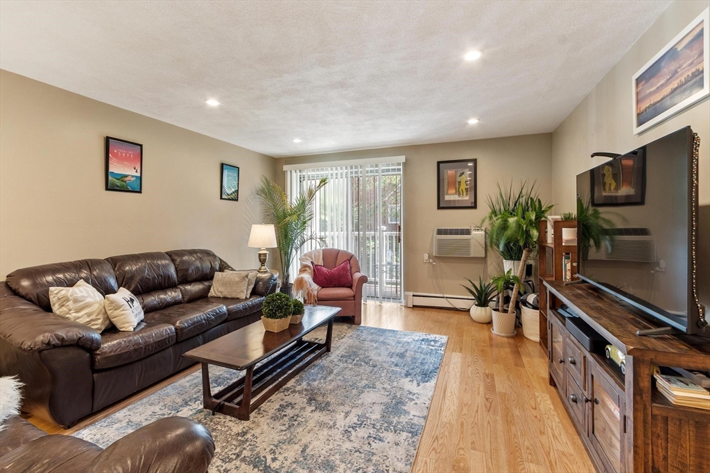 276 Albion St #12 Wakefield, MA 01880