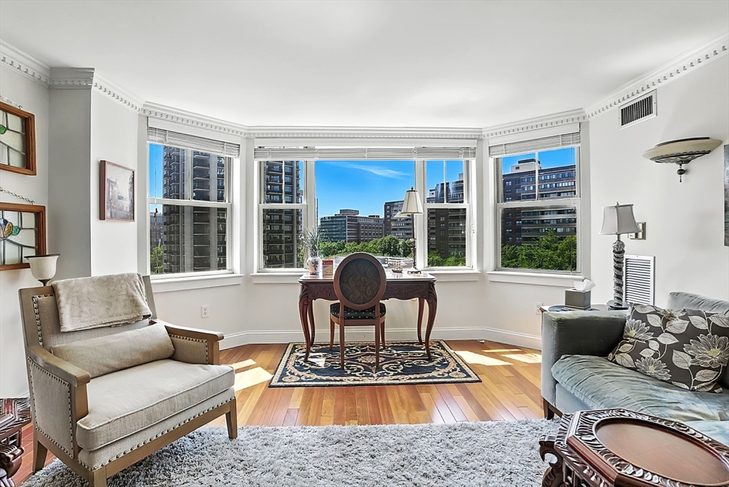 150 aniford St #1009