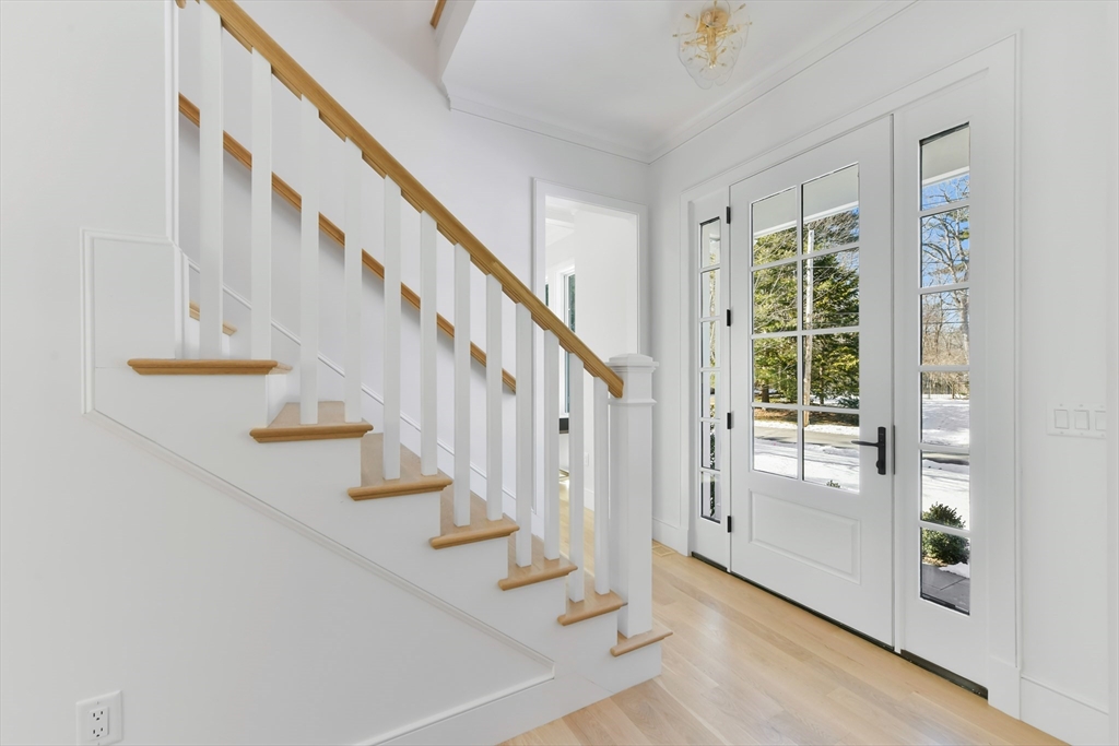 38 Parker Rd Wellesley, MA 02482