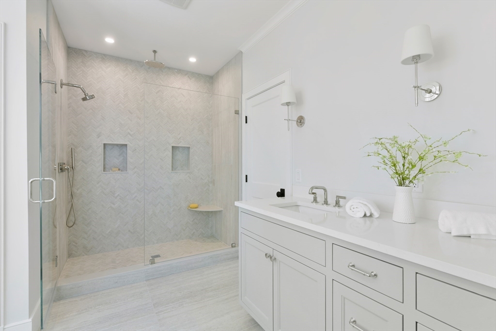 38 Parker Rd Wellesley, MA 02482