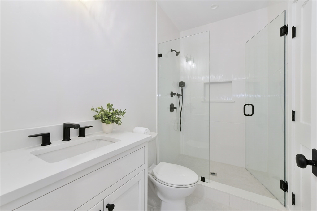 38 Parker Rd Wellesley, MA 02482