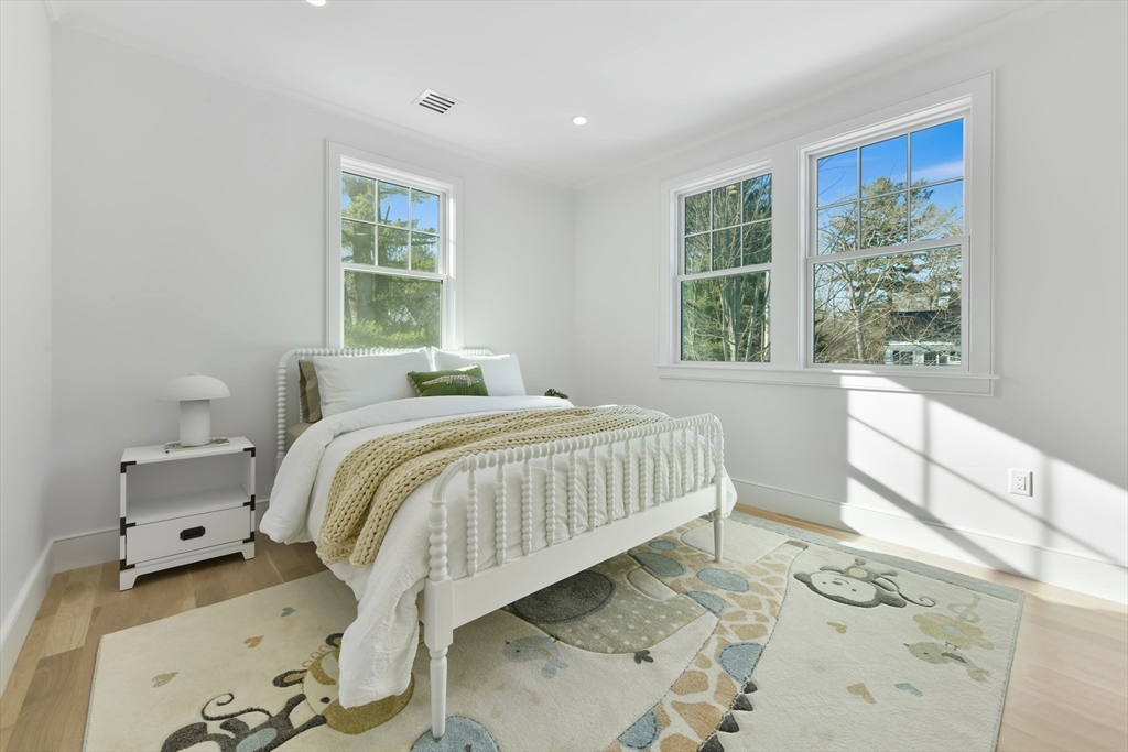 38 Parker Rd Wellesley, MA 02482