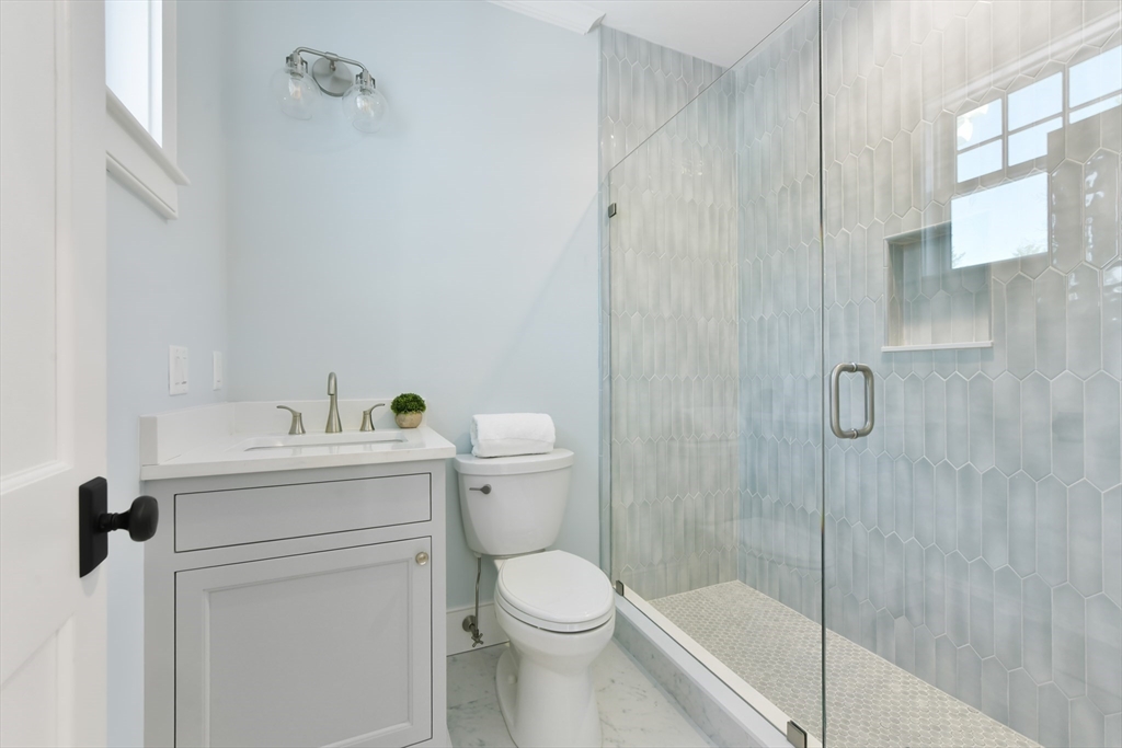 38 Parker Rd Wellesley, MA 02482