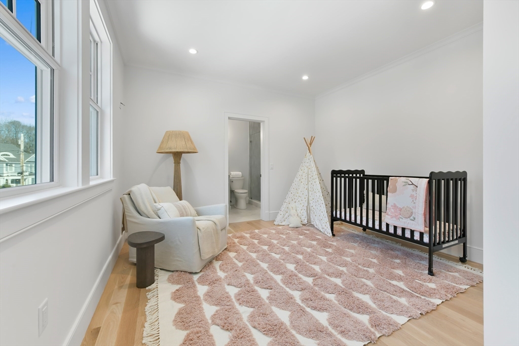 38 Parker Rd Wellesley, MA 02482