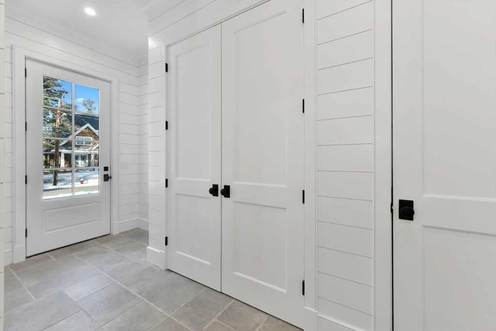 38 Parker Rd Wellesley, MA 02482