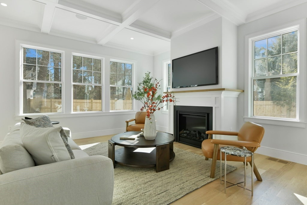 38 Parker Rd Wellesley, MA 02482