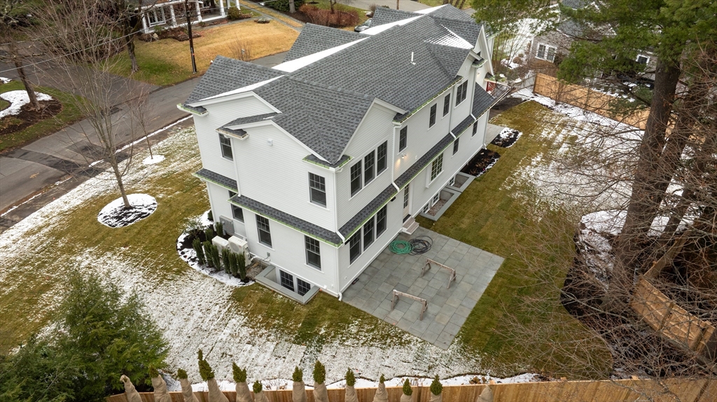 38 Parker Rd Wellesley, MA 02482