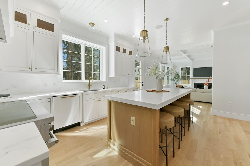 38 Parker Rd Wellesley, MA 02482